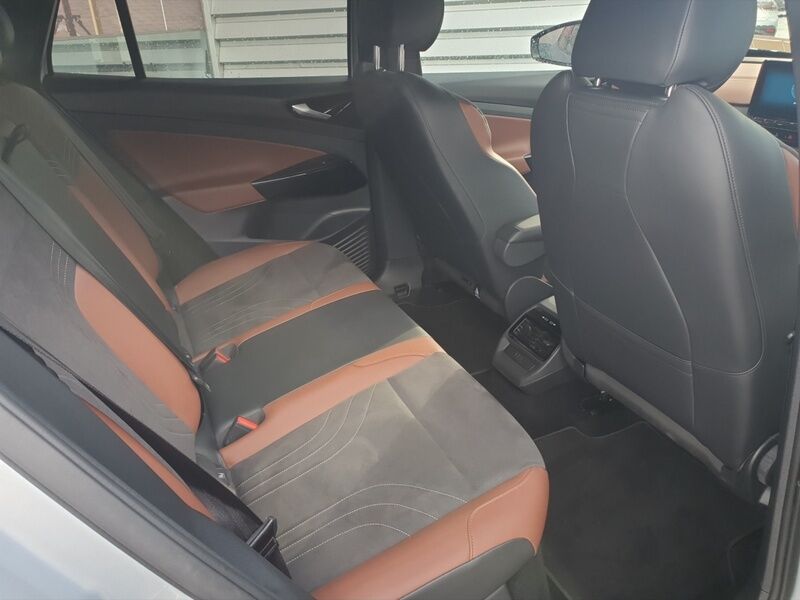 More views of Volkswagen ID.4