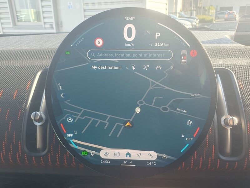 More views of Mini Countryman