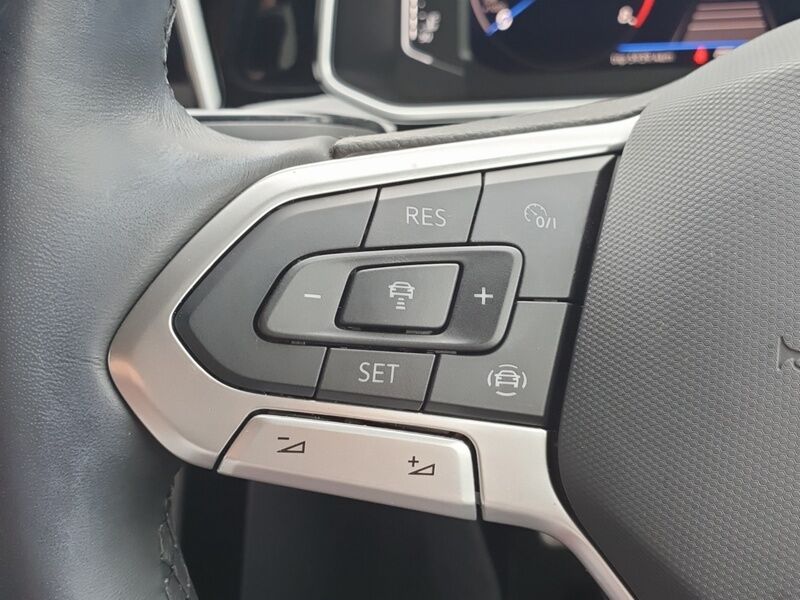 More views of Volkswagen T-Roc