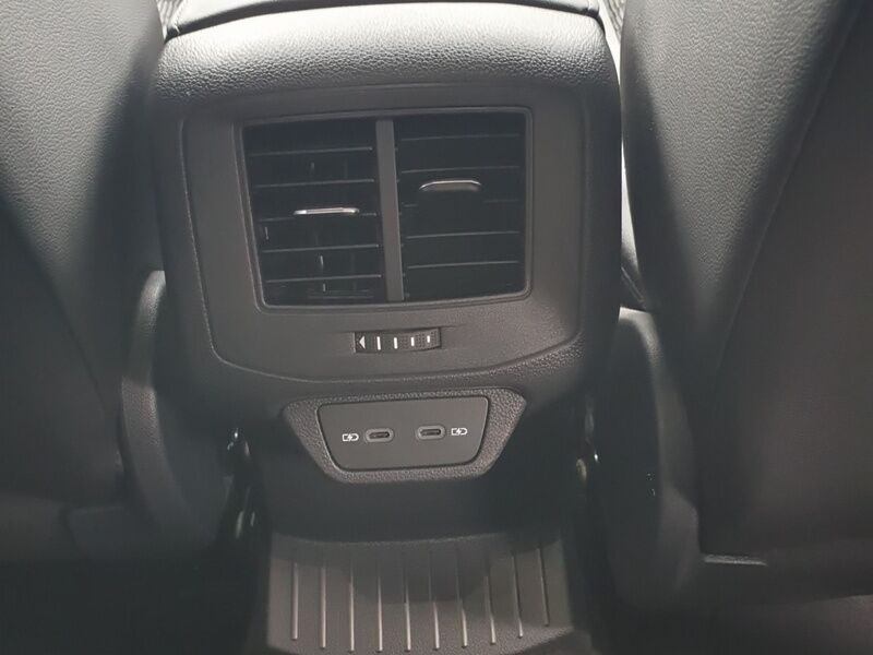 More views of Volkswagen T-Roc