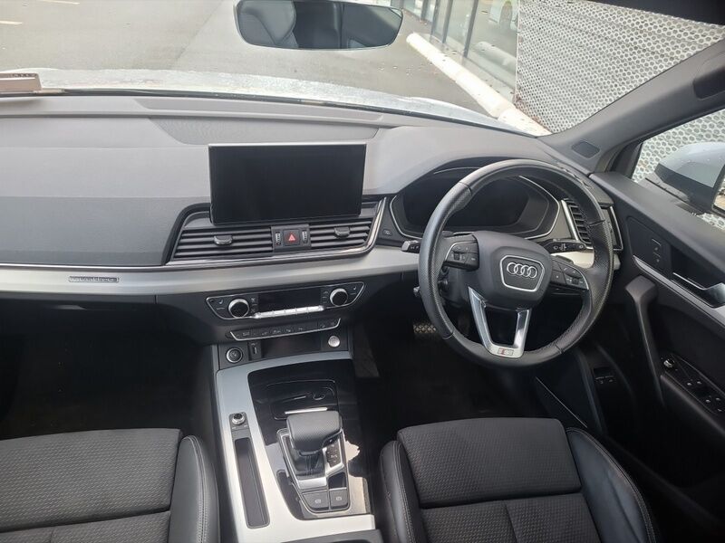 More views of Audi Q5