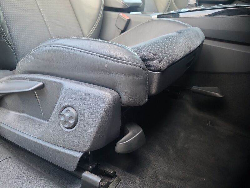 More views of Audi Q5