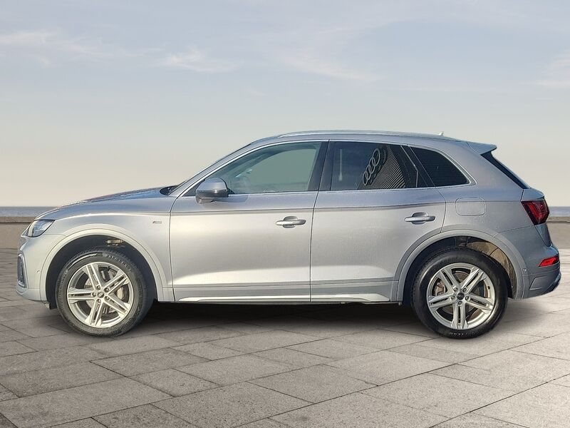 More views of Audi Q5