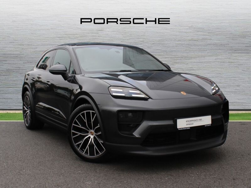 More views of Porsche Macan
