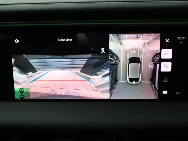 More views of Porsche Macan