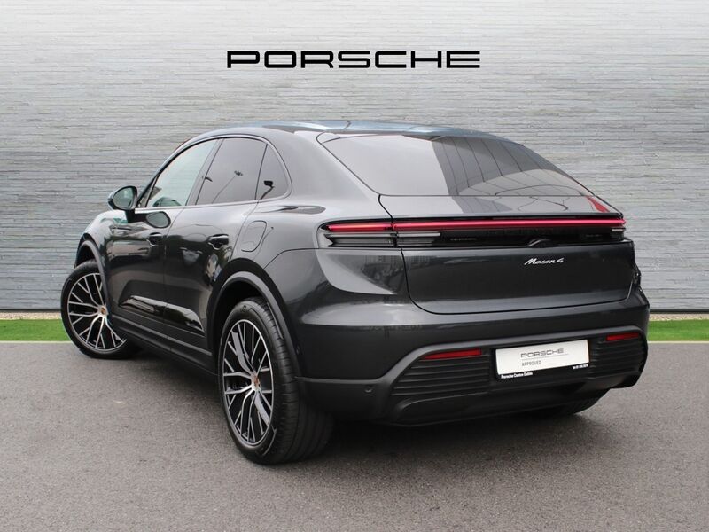 More views of Porsche Macan