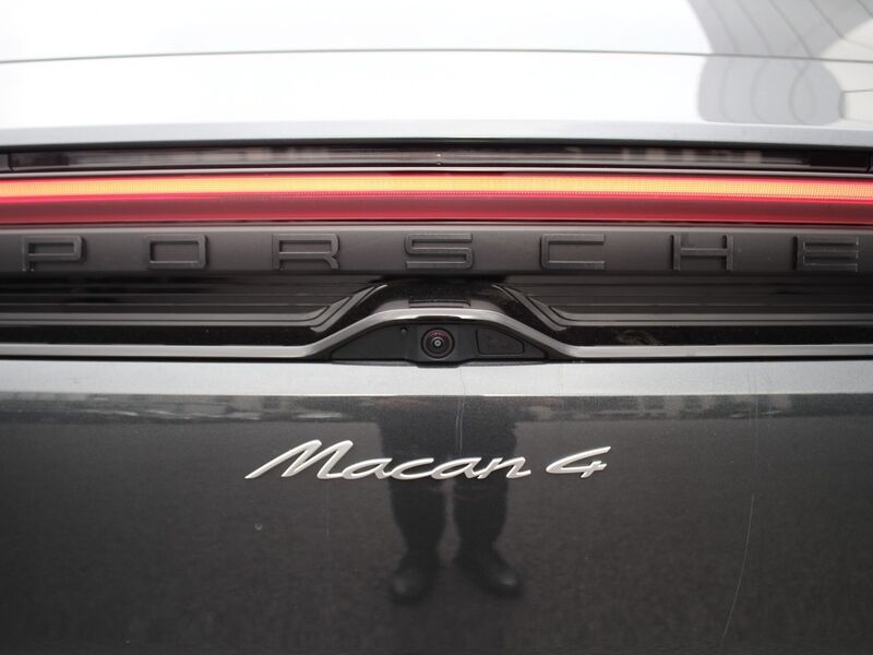 More views of Porsche Macan