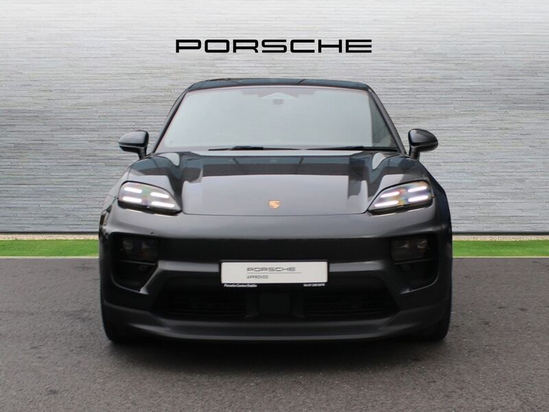 More views of Porsche Macan