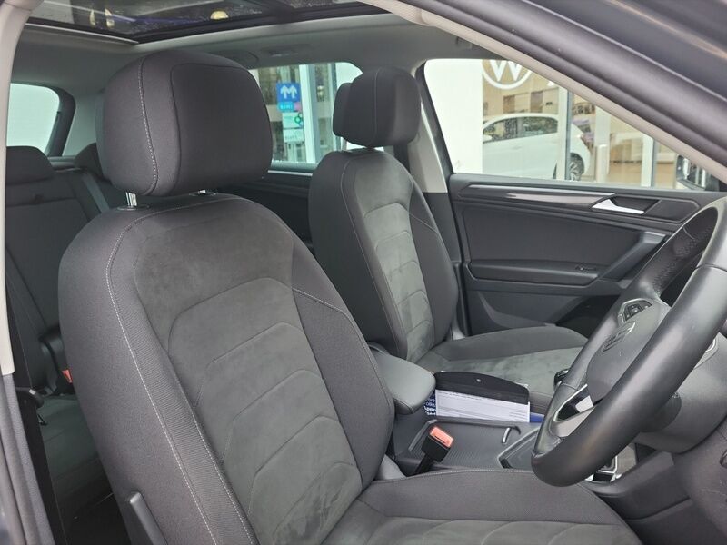 More views of Volkswagen Tiguan