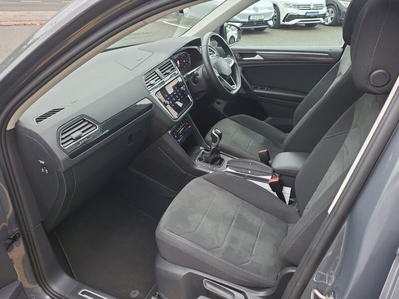 More views of Volkswagen Tiguan