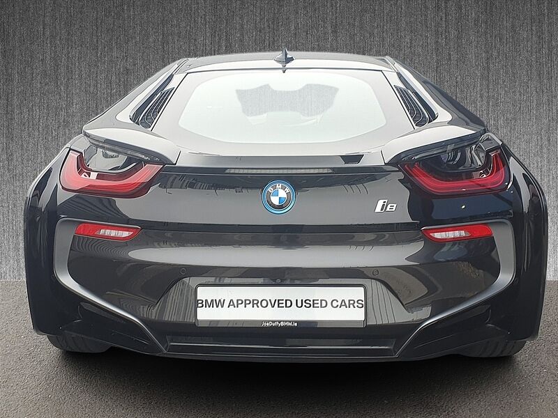More views of BMW i8