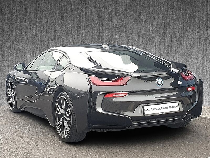More views of BMW i8