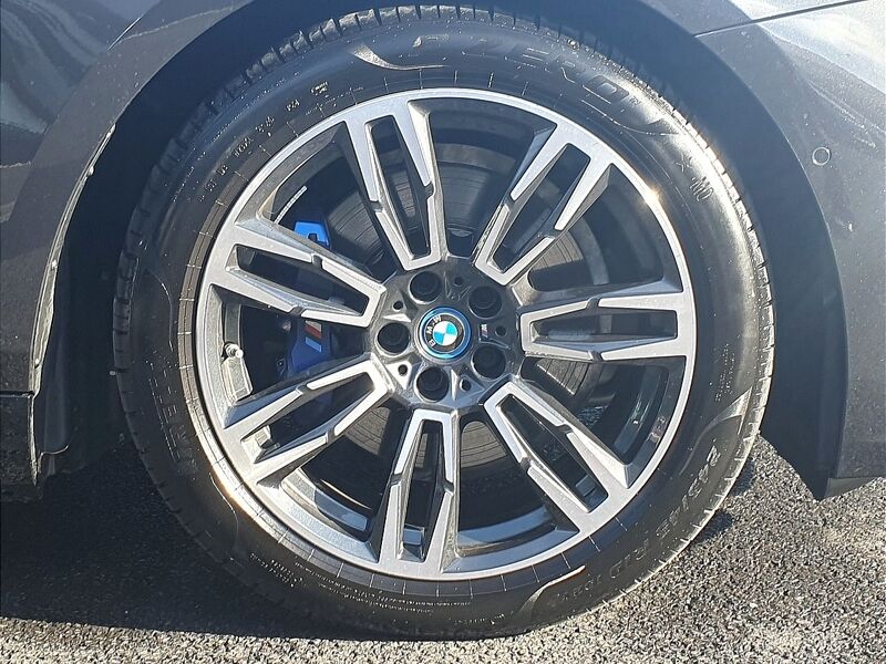 More views of BMW 5-Series