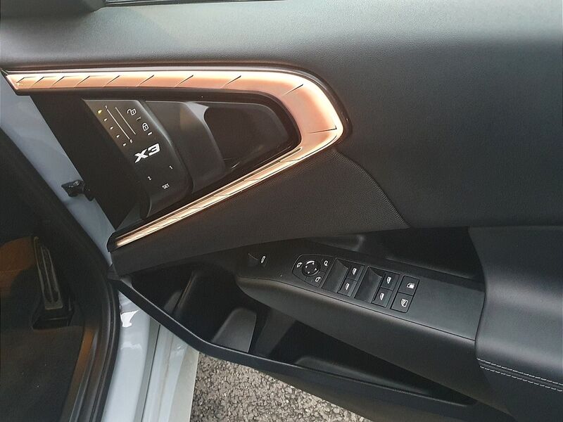 More views of BMW X3