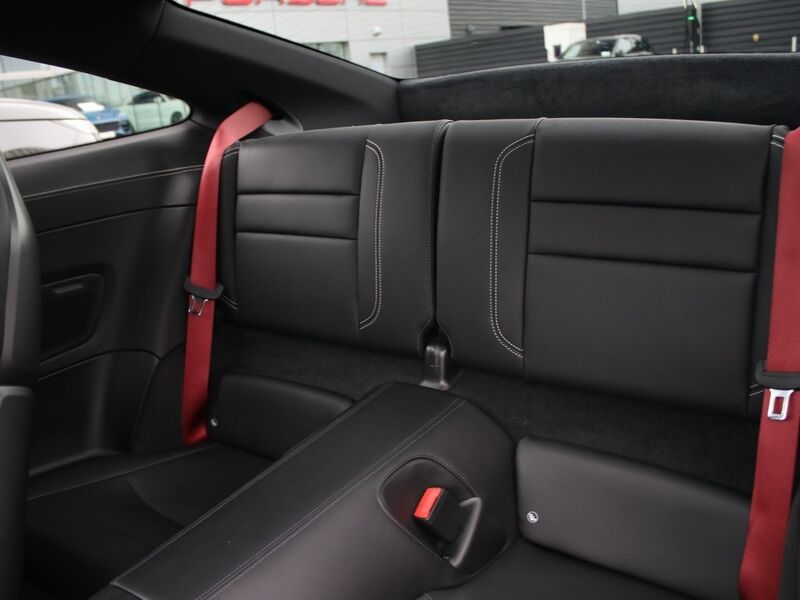 More views of Porsche 911