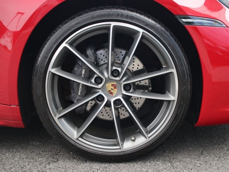 More views of Porsche 911