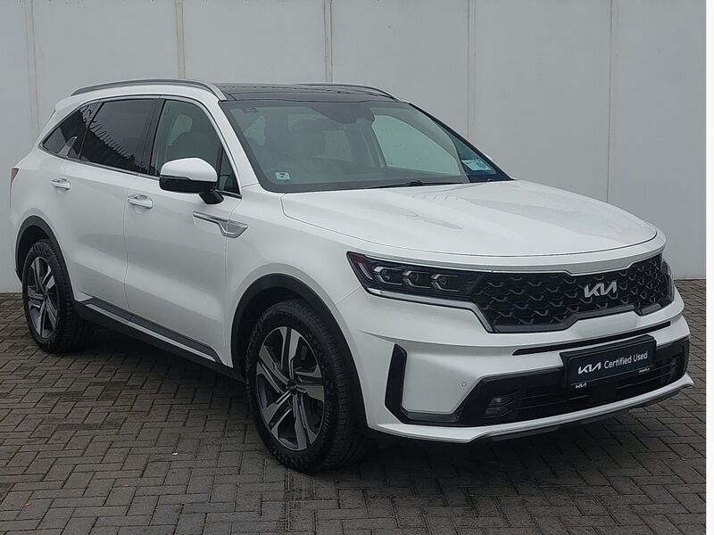 More views of Kia Sorento