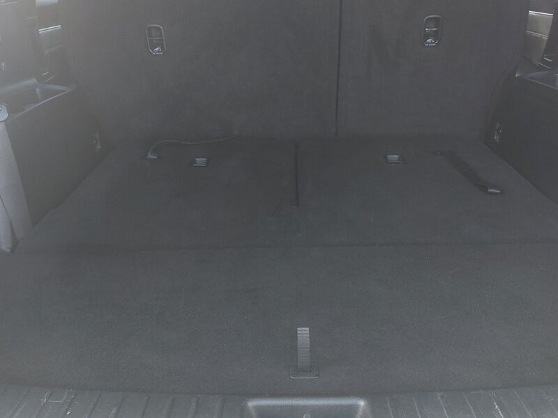 More views of Kia Sorento