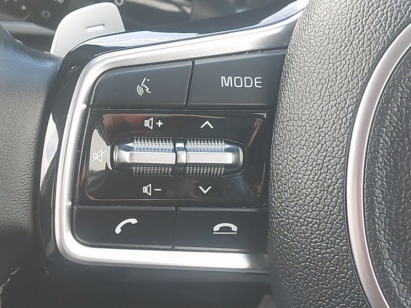 More views of Kia Sorento