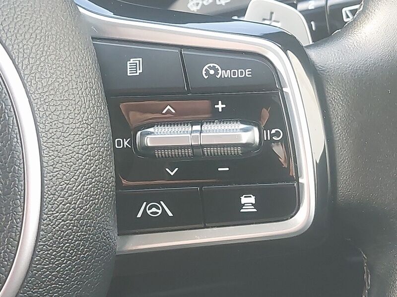 More views of Kia Sorento