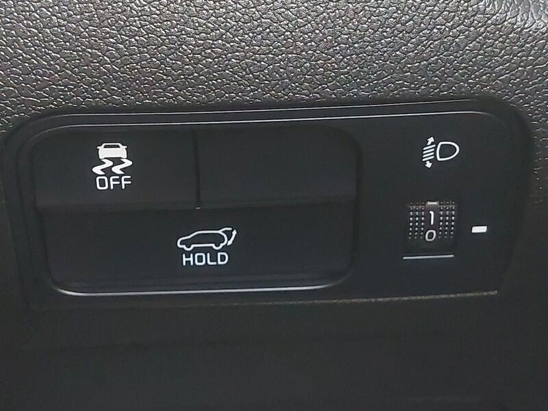 More views of Kia Sorento