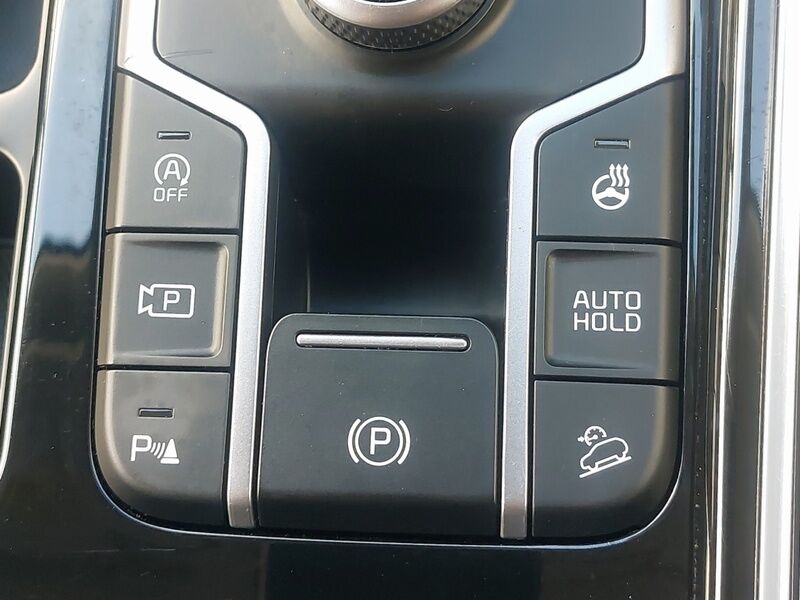 More views of Kia Sorento