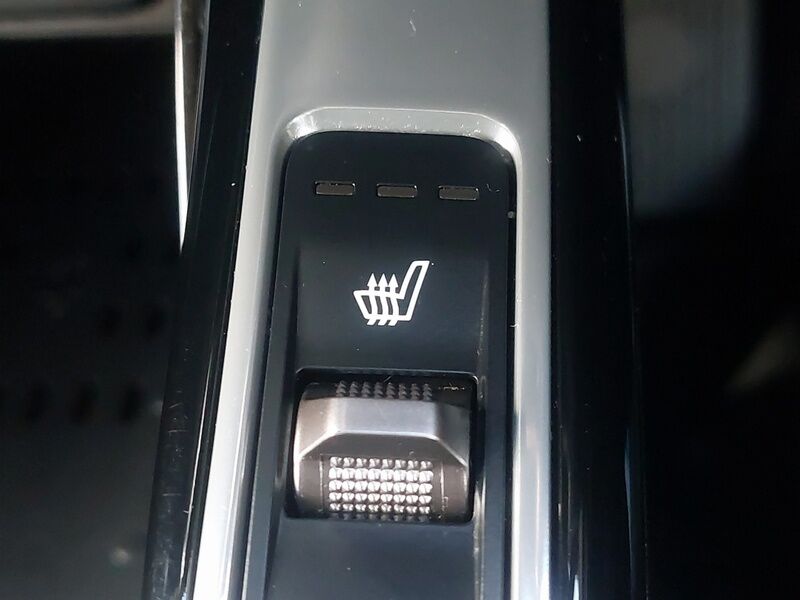 More views of Kia Sorento