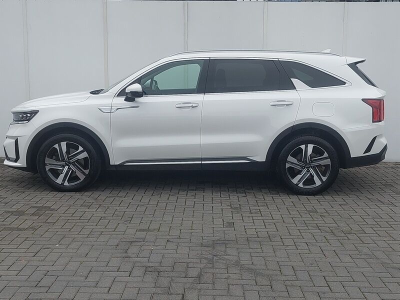 More views of Kia Sorento