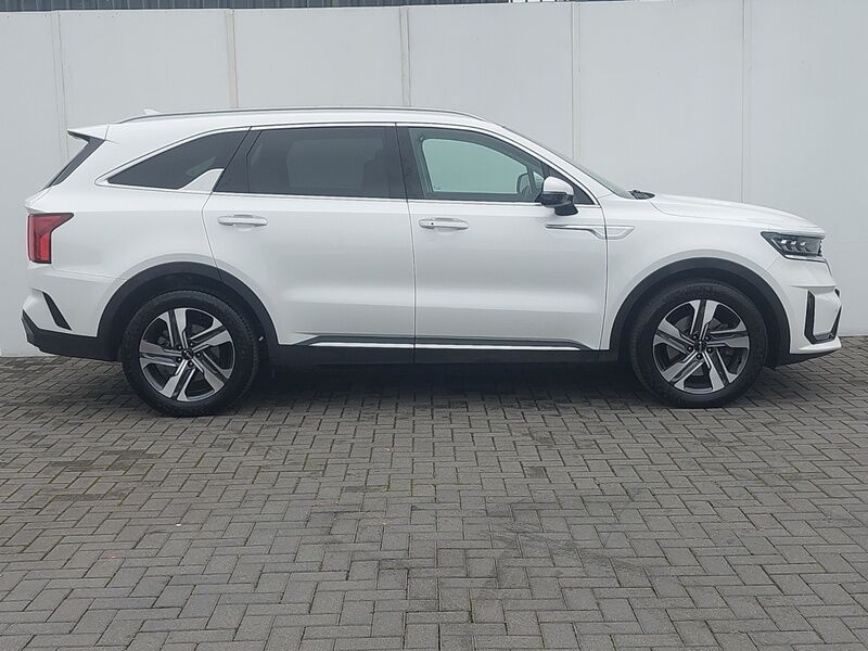 More views of Kia Sorento