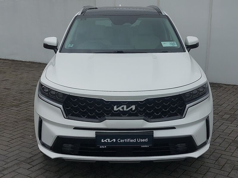 More views of Kia Sorento