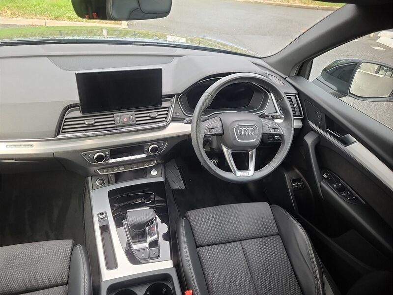 More views of Audi Q5