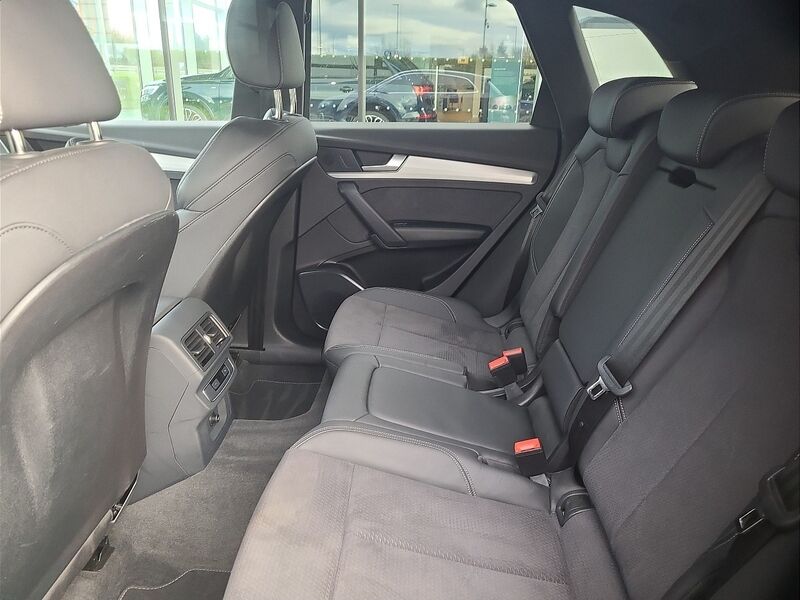 More views of Audi Q5