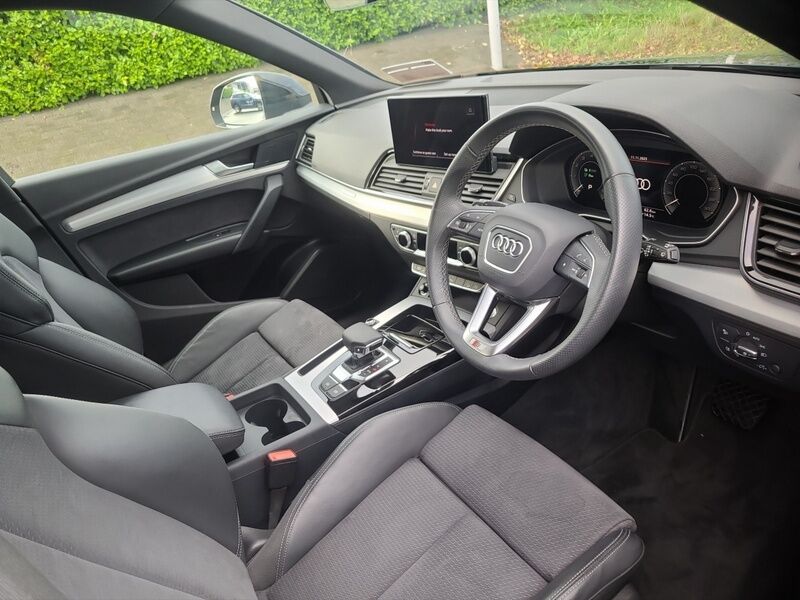 More views of Audi Q5