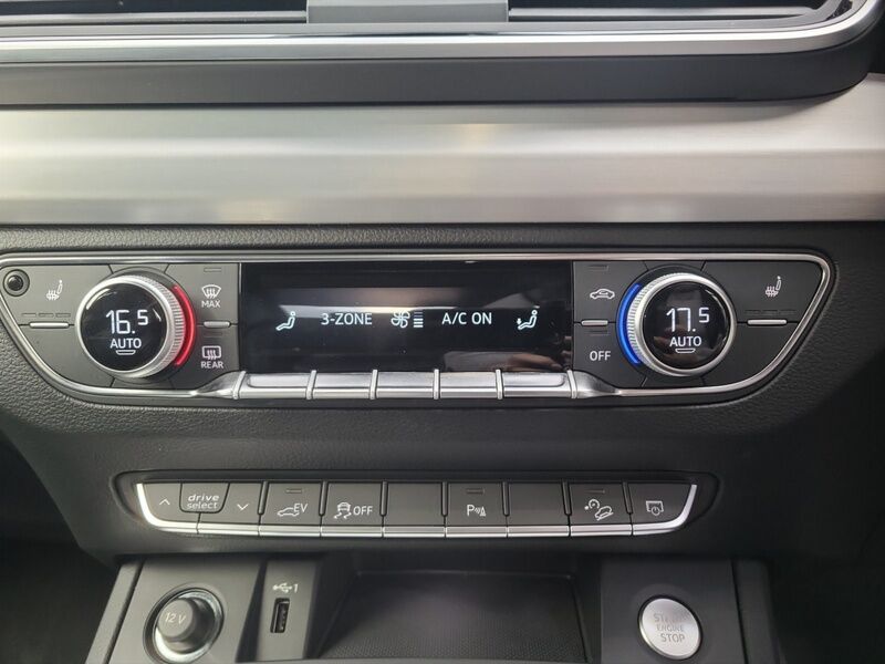 More views of Audi Q5