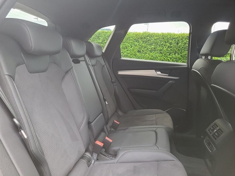 More views of Audi Q5