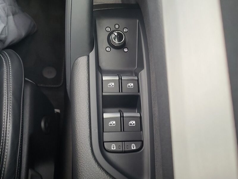 More views of Audi Q5