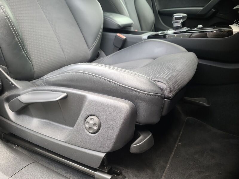 More views of Audi Q5