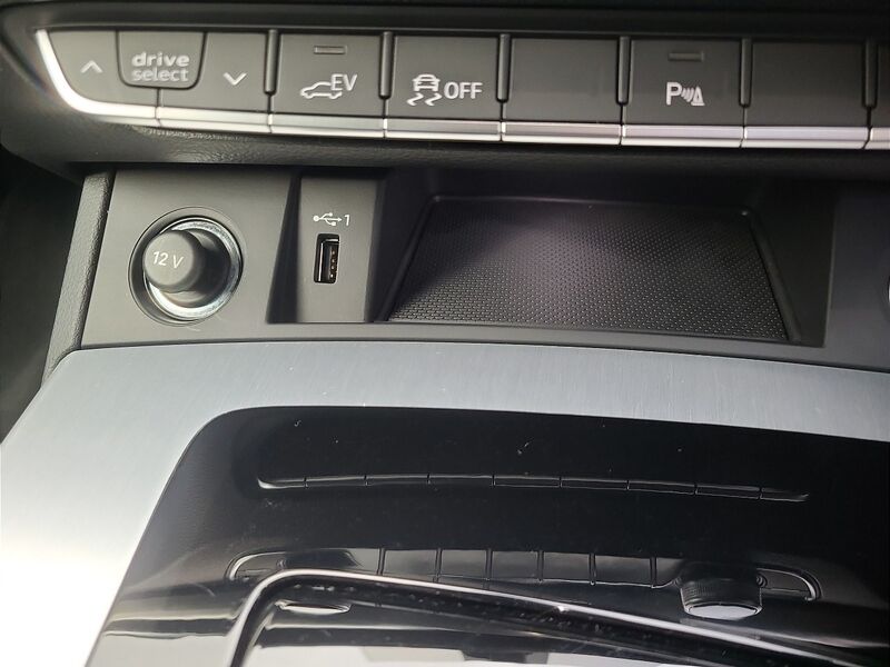 More views of Audi Q5