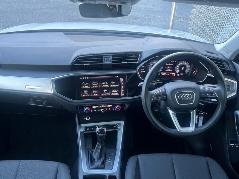 More views of Audi Q3