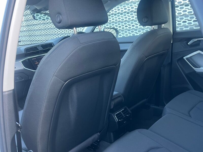 More views of Audi Q3