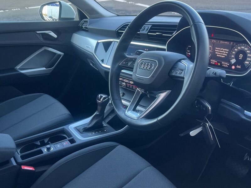 More views of Audi Q3