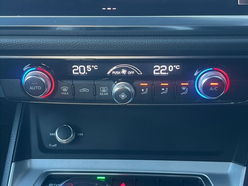 More views of Audi Q3