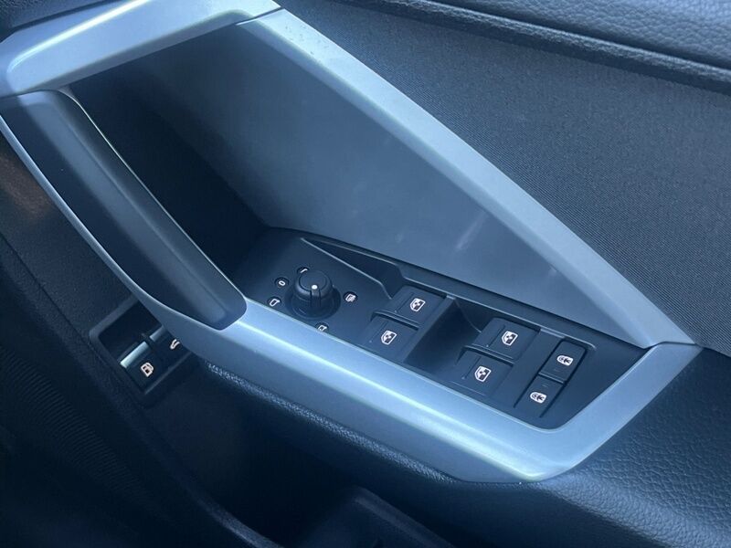 More views of Audi Q3