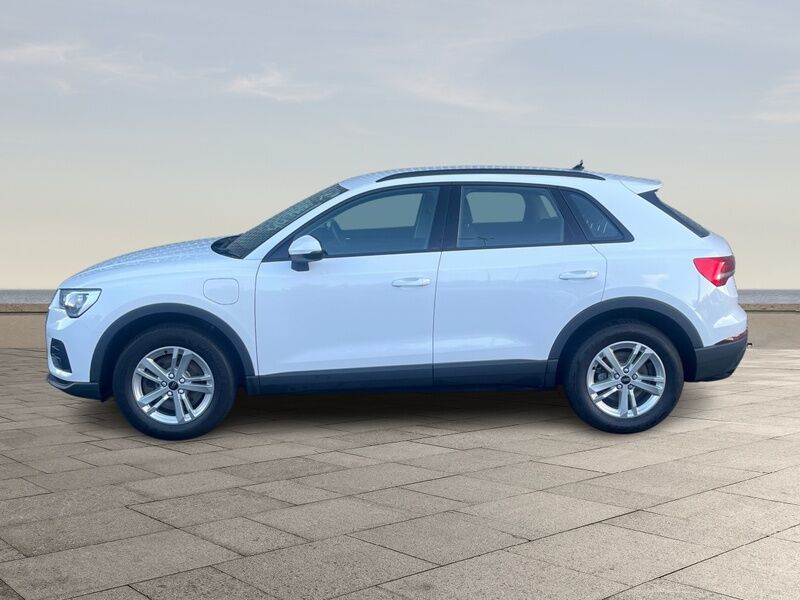 More views of Audi Q3