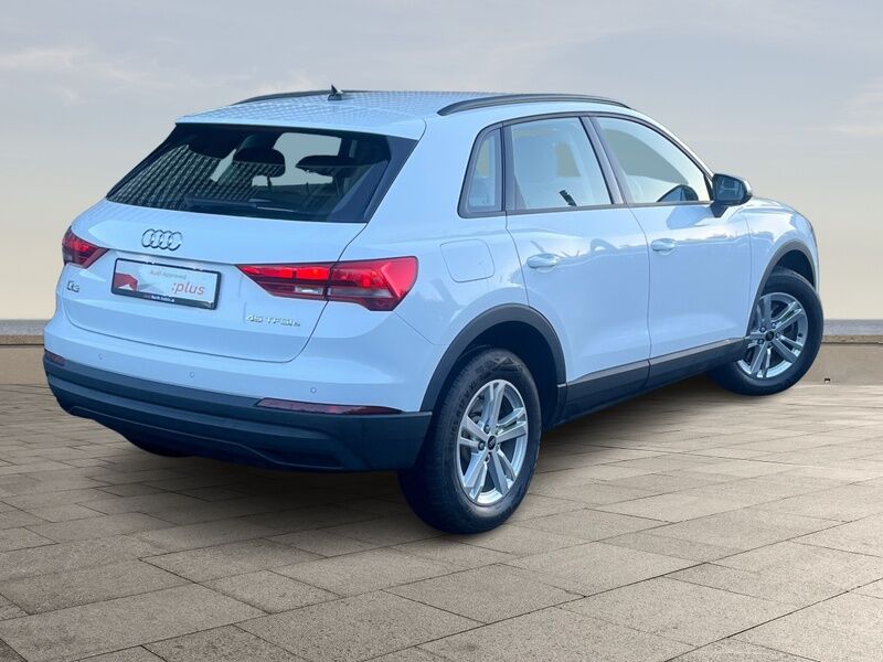 More views of Audi Q3