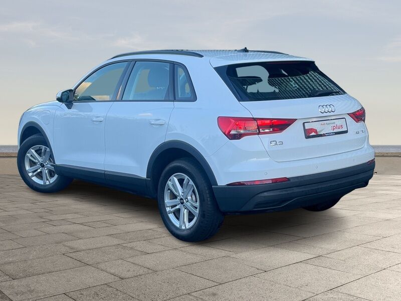 More views of Audi Q3