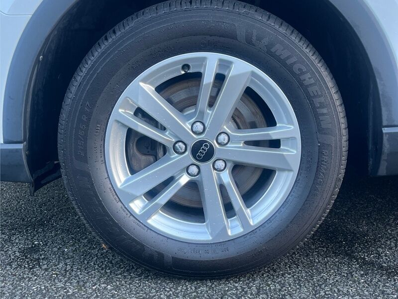 More views of Audi Q3