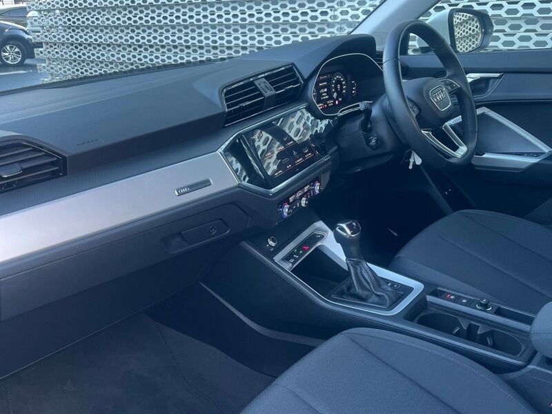 More views of Audi Q3