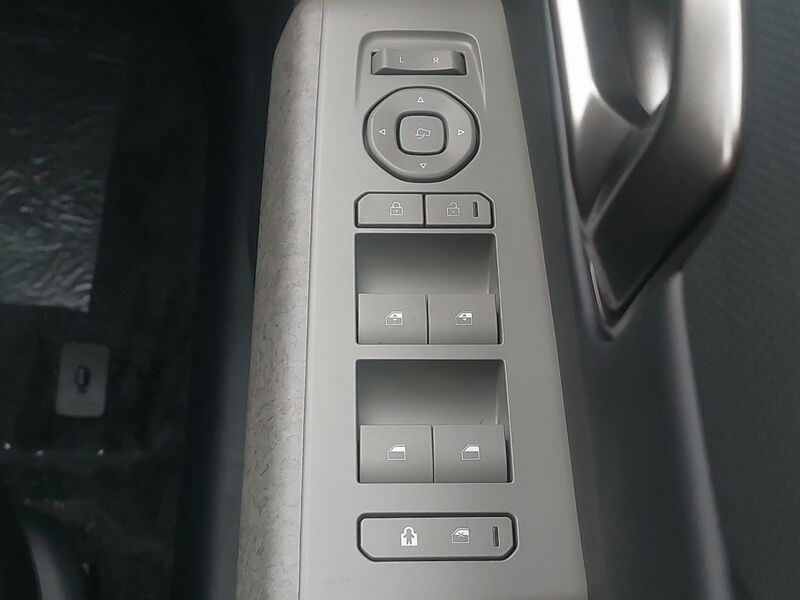 More views of Kia EV4