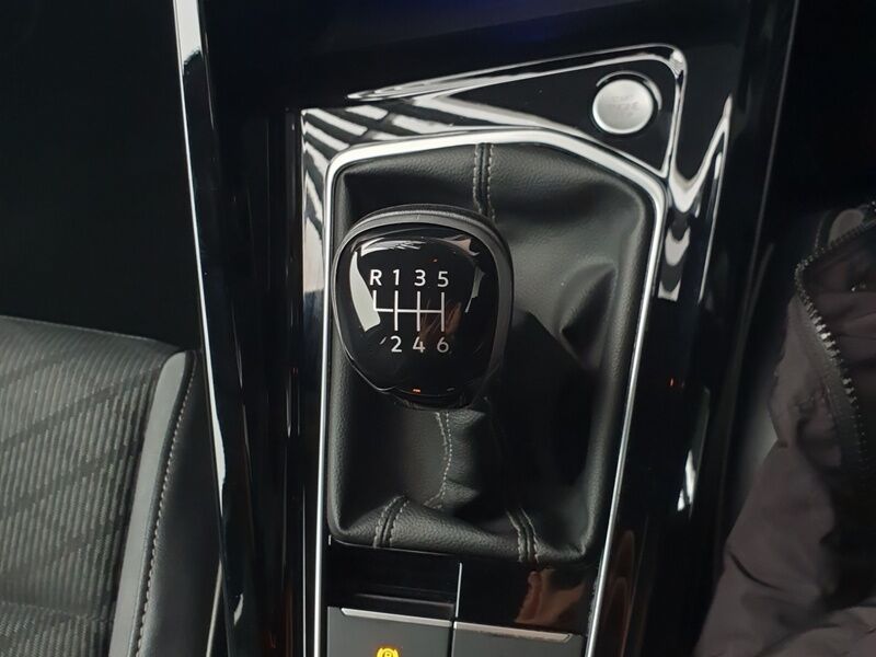 More views of Volkswagen Golf